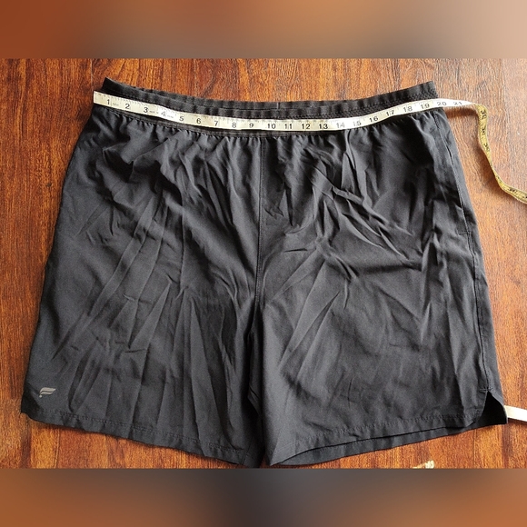 Fabletics Fundamentals lined shorts - Picture 1 of 3